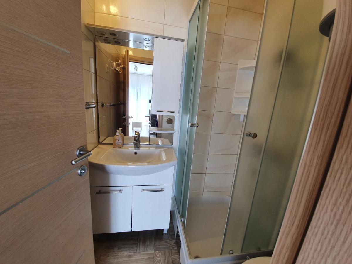 Apartmani Bozic-Tokic Krk Town Eksteriør billede