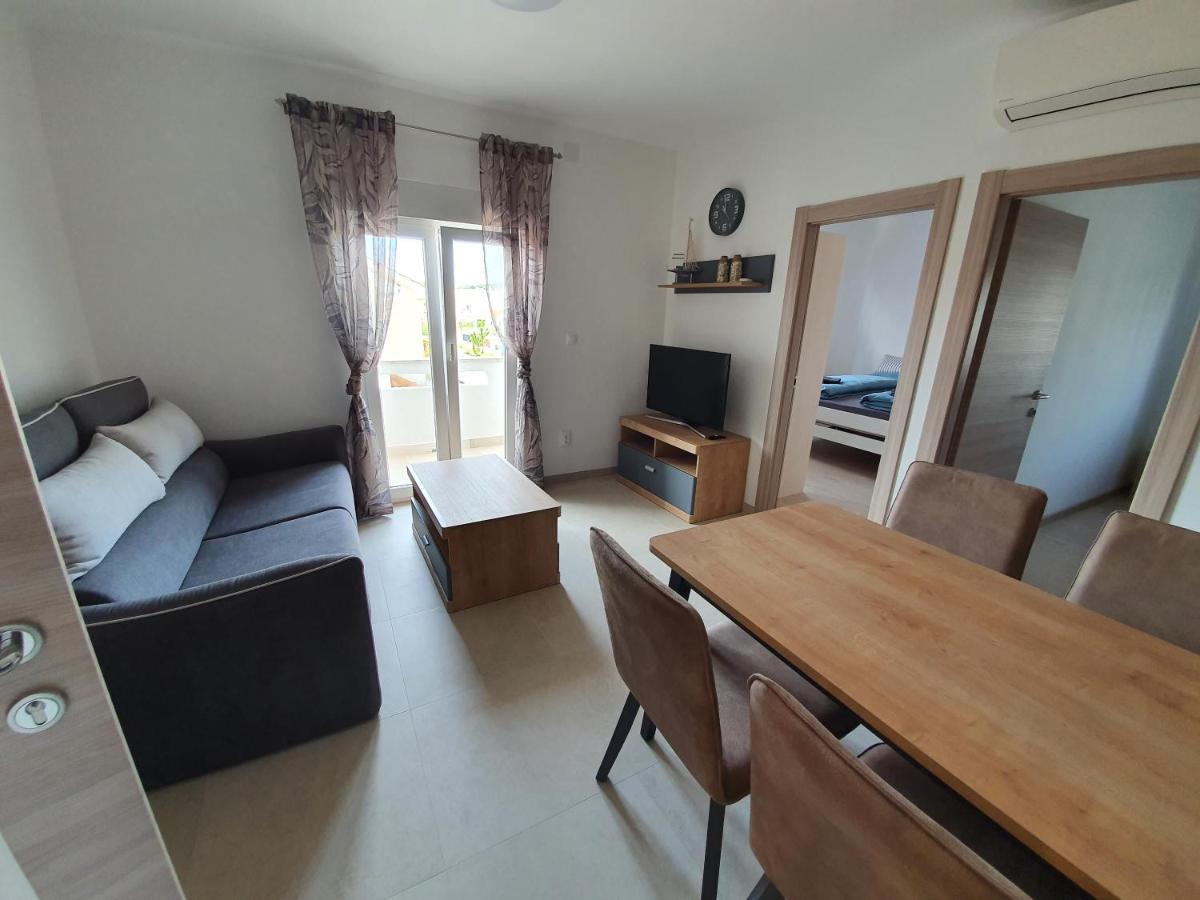 Apartmani Bozic-Tokic Krk Town Eksteriør billede