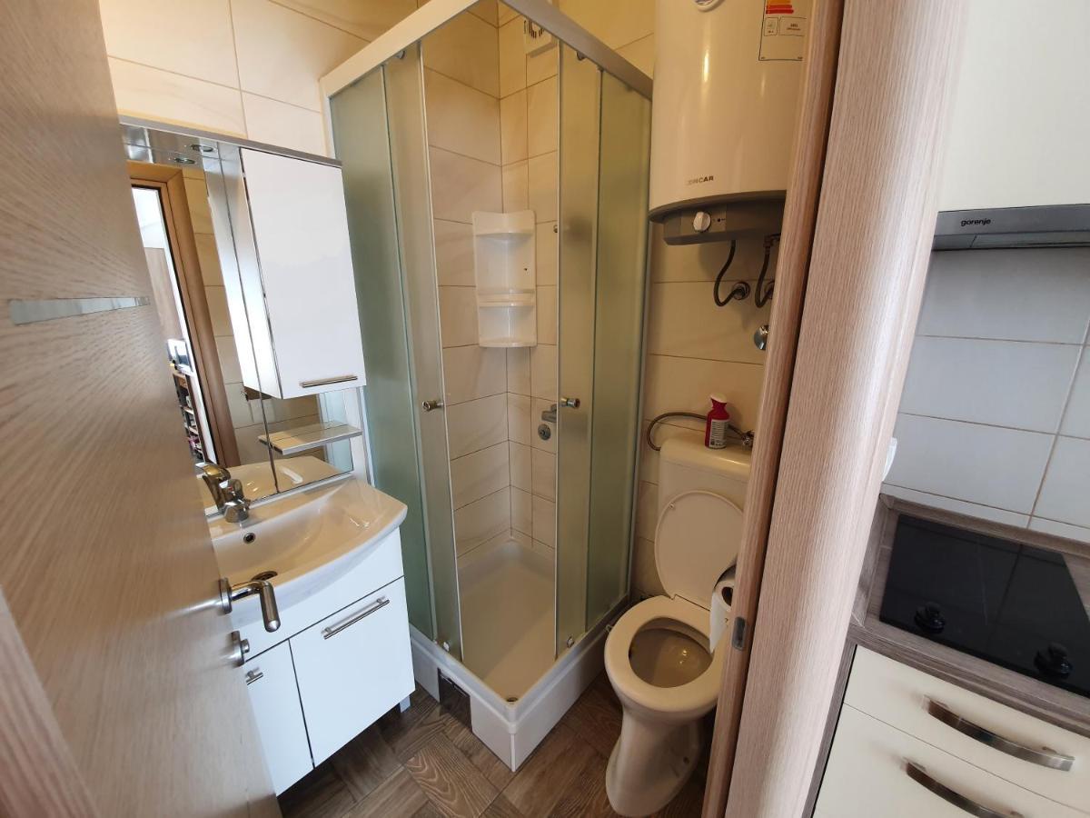 Apartmani Bozic-Tokic Krk Town Eksteriør billede