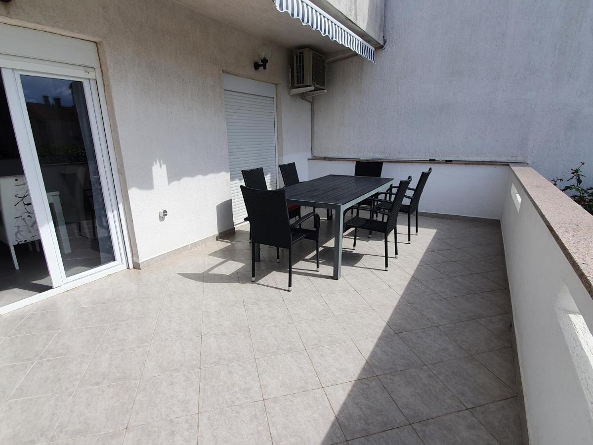 Apartmani Bozic-Tokic Krk Town Eksteriør billede